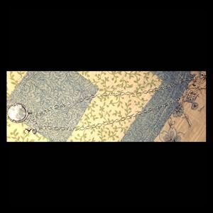 Origami owl necklace and locket