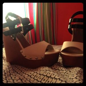 Black and white wedges