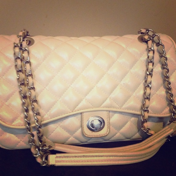 Classic & timeless piece