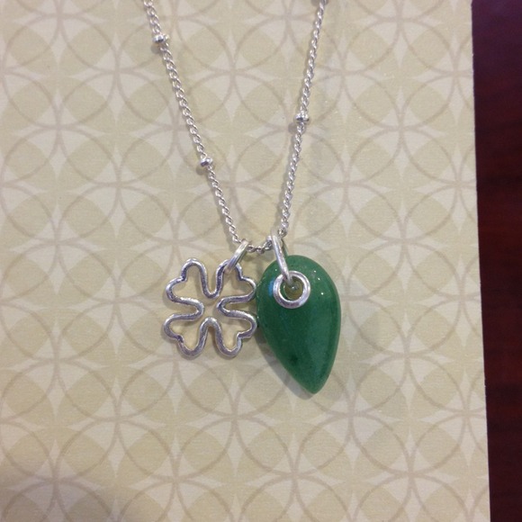 Silver clover necklace with green stone