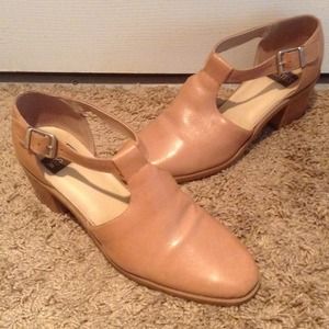 Close toe open side flats