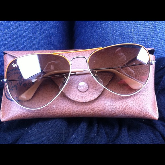 Ray ban aviators never worn!