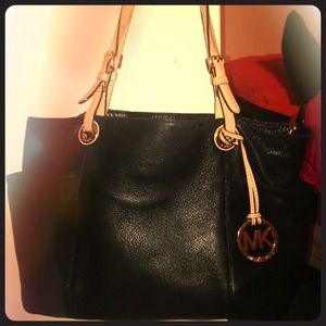 Black Michael kors purse