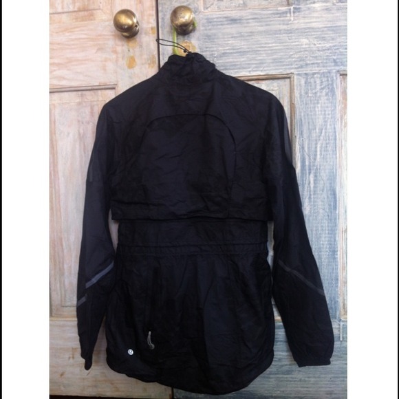 lululemon lightweight running jacket