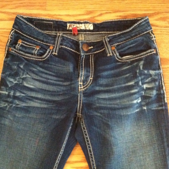 Sold - Picture 2 of 5