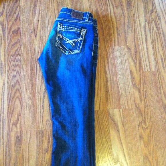 Sold - Picture 4 of 5