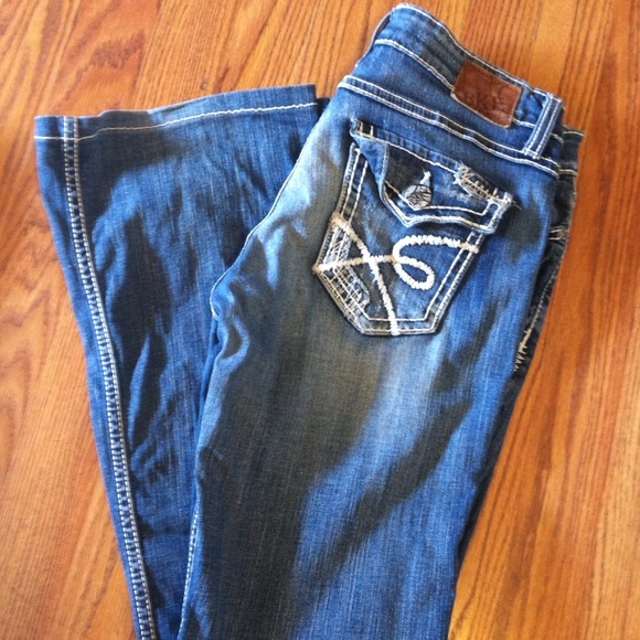 Sold - Picture 2 of 4