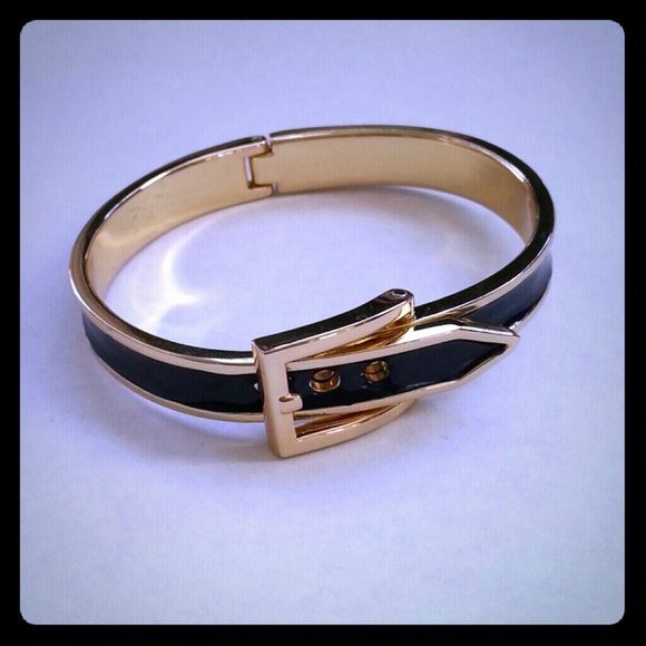 Jewelry - Dark blue enameled buckel bracelet.