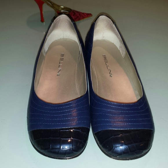 Navy blue wedge flats