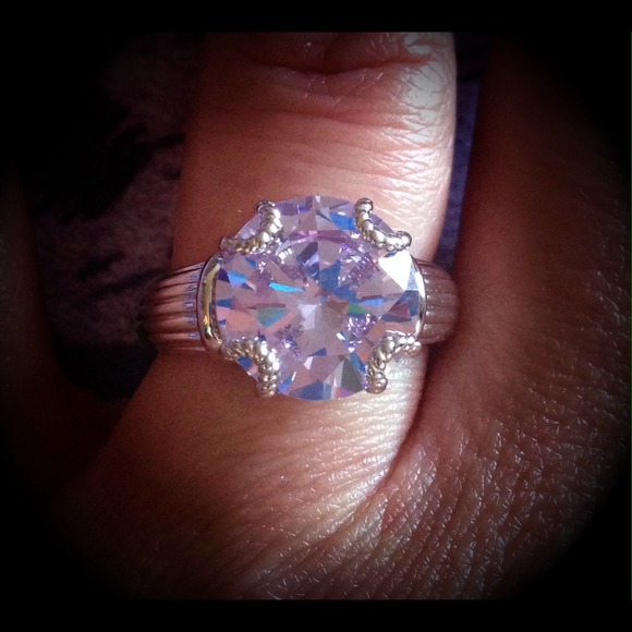 ❗️SOLD❗️💜Lavender Topaz Vintage Inspired Ring💜 - Picture 2 of 3