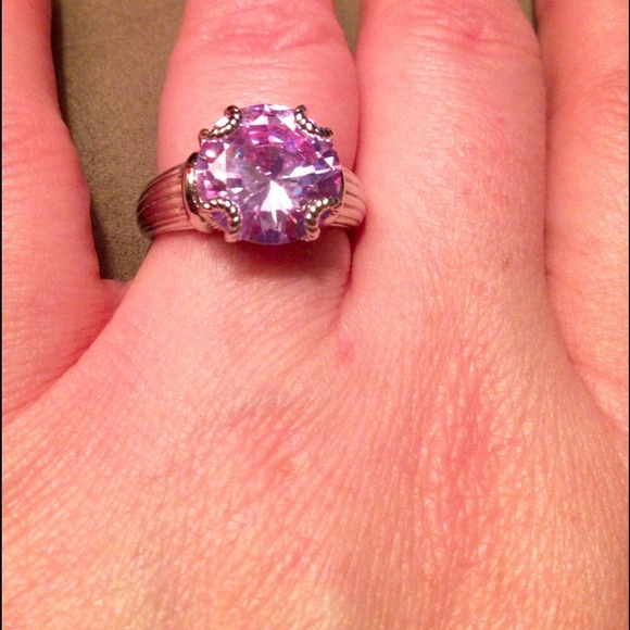 ❗️SOLD❗️💜Lavender Topaz Vintage Inspired Ring💜 - Picture 3 of 3