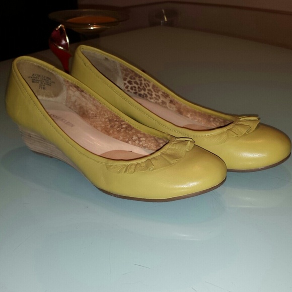 Genuine Leather flat wedge
