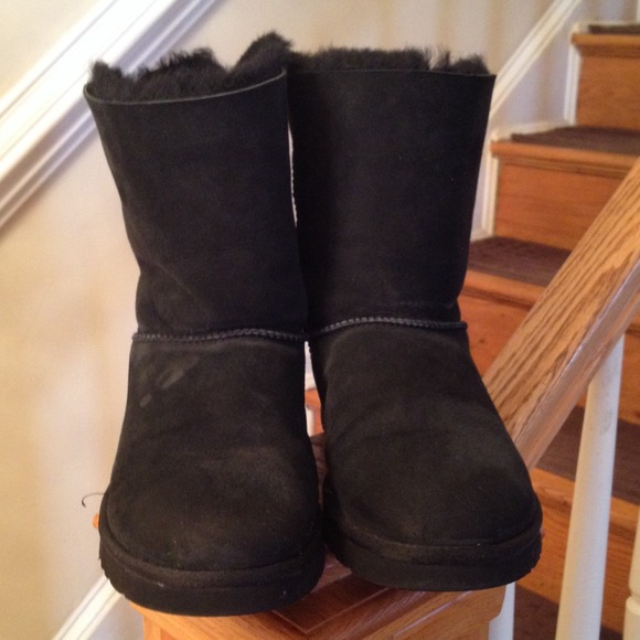 Uggs - Picture 2 of 3