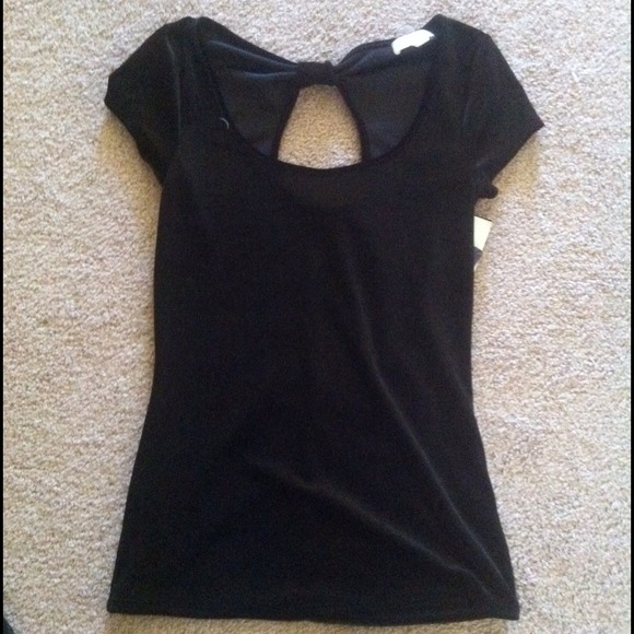TRADED Velvet Bow Back Top - Picture 2 of 3