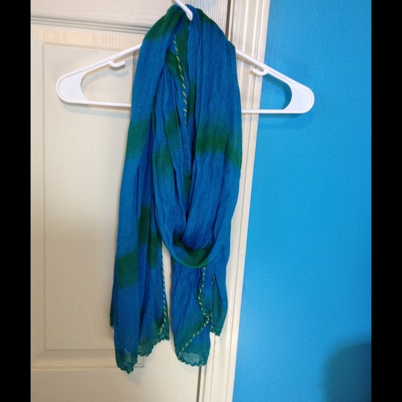 ❌SOLD❌Blue and Green Scarf