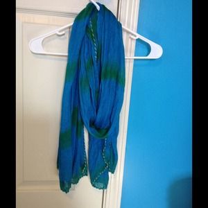 ❌SOLD❌Blue and Green Scarf