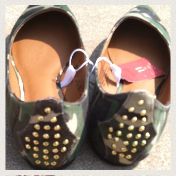 SOLD - Picture 2 of 2