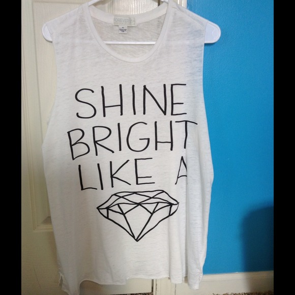 ❌SOLD❌Forever 21 - White "Diamond" T-Shirt Top