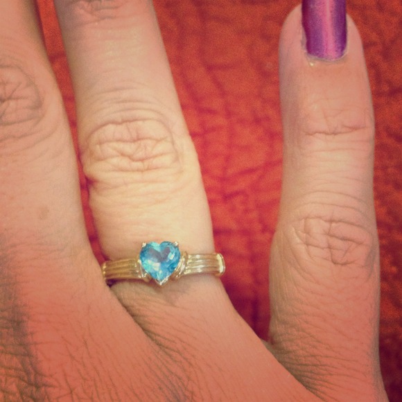 Heart shape turquoise gold banded ring