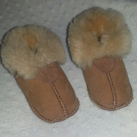 Bearpaw Infant bootie SZ M