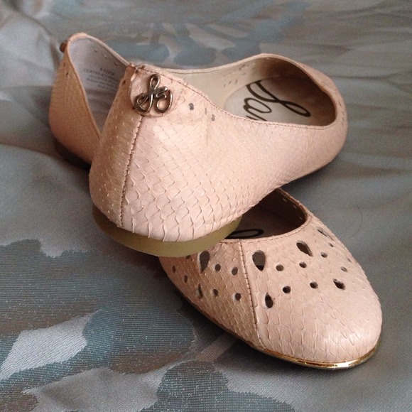 ๐SOLD๐ Beautiful Sam Edelman leather flats. - Picture 2 of 4