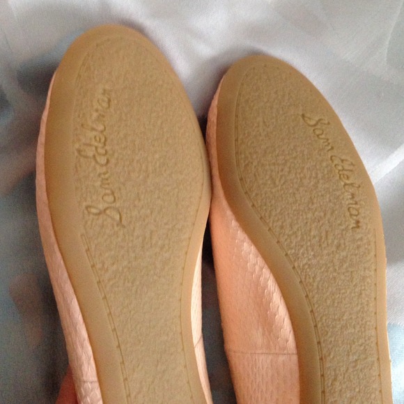 ๐SOLD๐ Beautiful Sam Edelman leather flats. - Picture 3 of 4