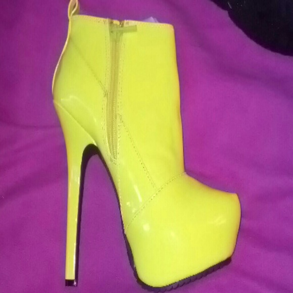 Neon yellow booties - Picture 4 of 4