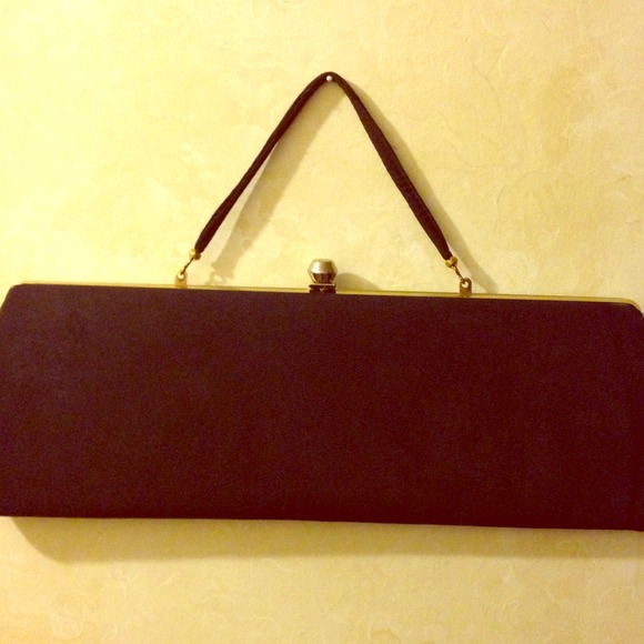 Chic vintage snap clutch