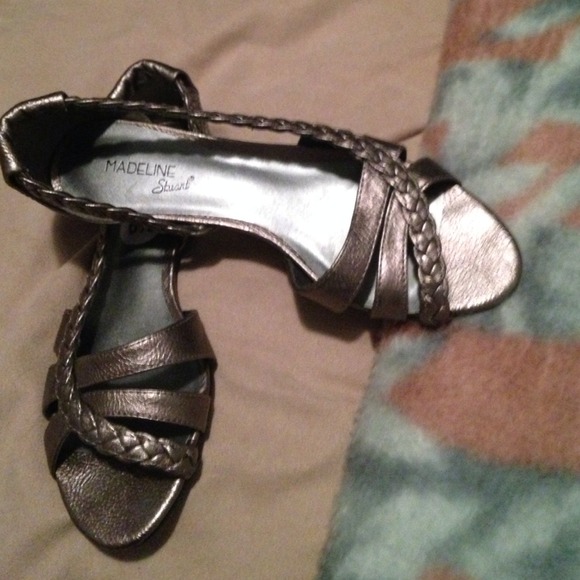 Silver goldish sandals