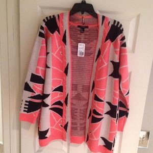 Forever 21 Geometric Aztec print sweater