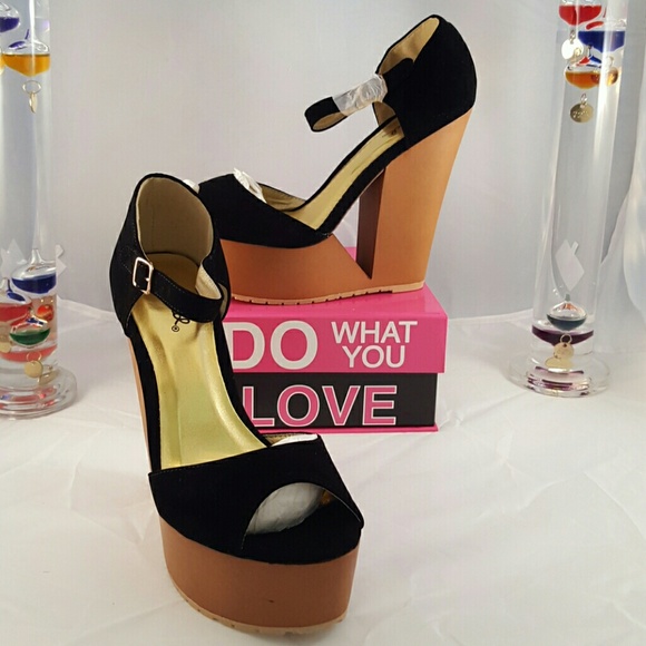 Qupid Shoes - 🆕Super Cute Wooden Heel Wedges😍😍