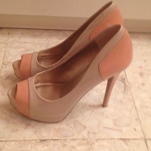 BCBG  heels