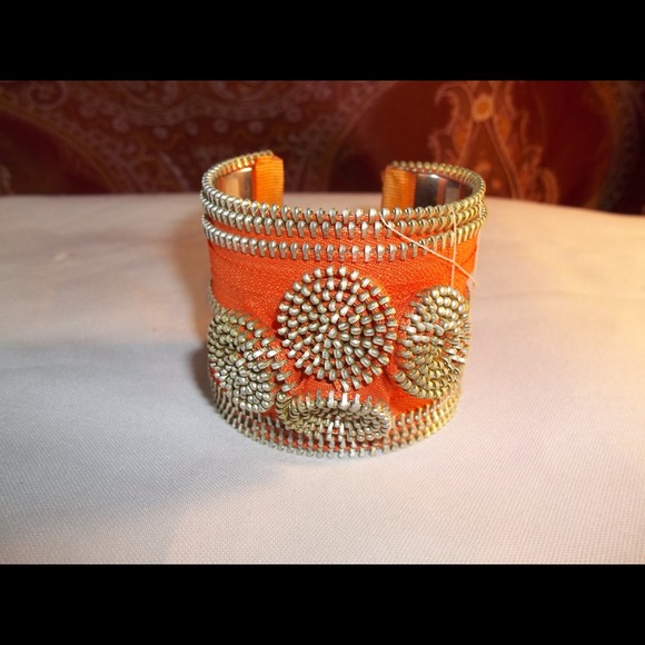 Bracelet - Picture 3 of 3