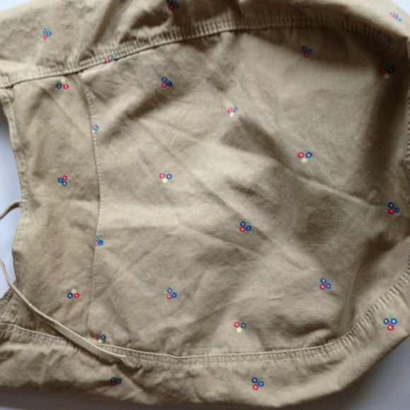 Nice Handbag - Picture 3 of 3