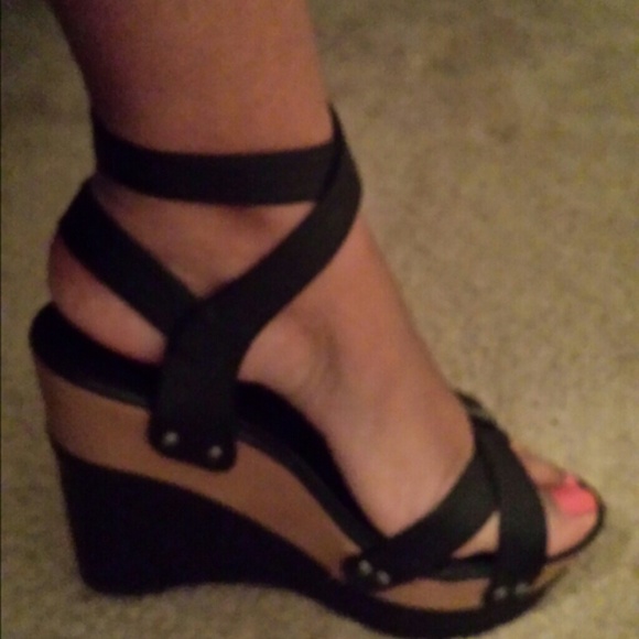 Cute Strappy wedges