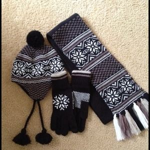 Reduced!!!! From $16-$10 Scarf, hat & gloves set.