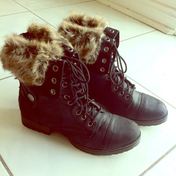 JustFab combat boots faux fur "January"