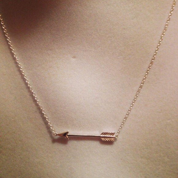 Arrow necklace