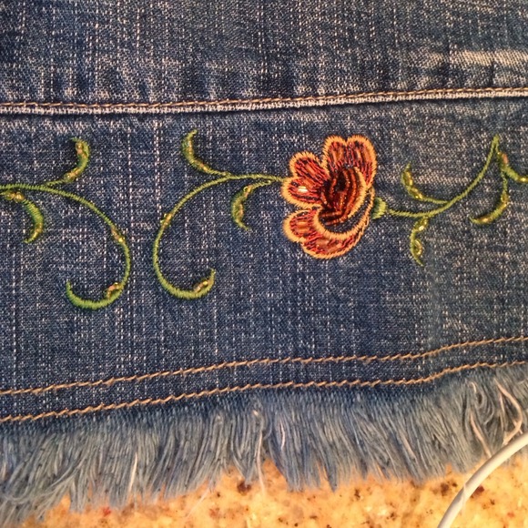 Denim Skirt. - Picture 3 of 4