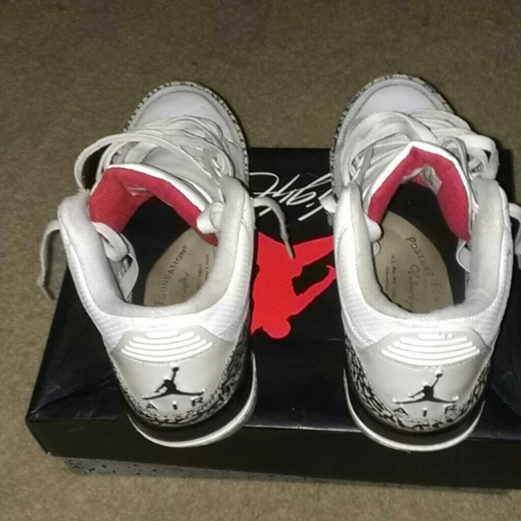 Air Jordan's cement 3's - Picture 2 of 3