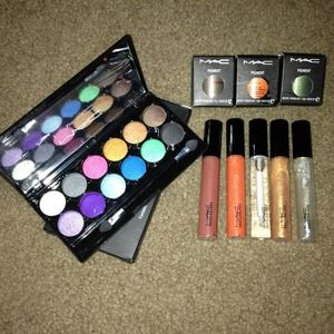 Mac makeup bundle palette lipgloss and eyeshadow