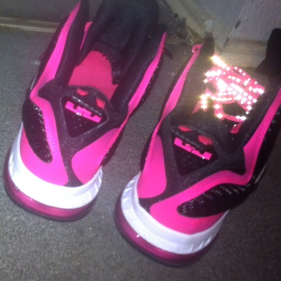 Lebron - Picture 2 of 3