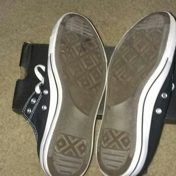 Converse size 9 (men's) size 11 (women's) - Picture 4 of 4