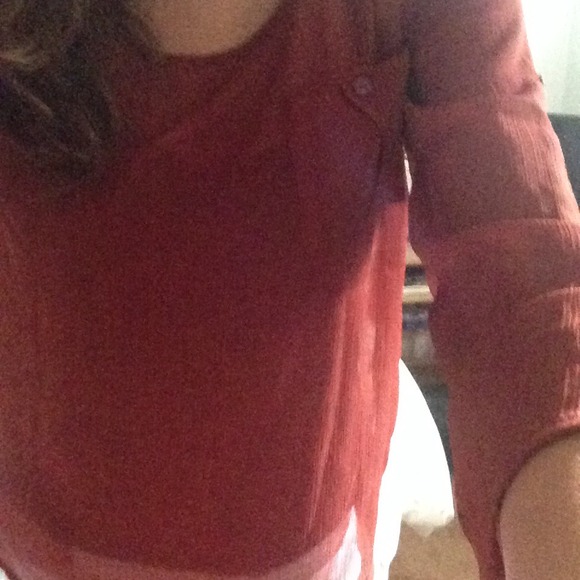 Tops - Picture 2 of 4