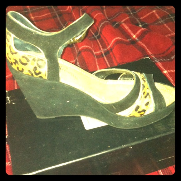 NIB SAM EDELMAN wedges NIB