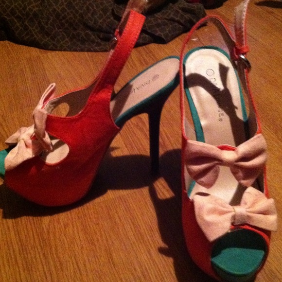 Peep toe heels