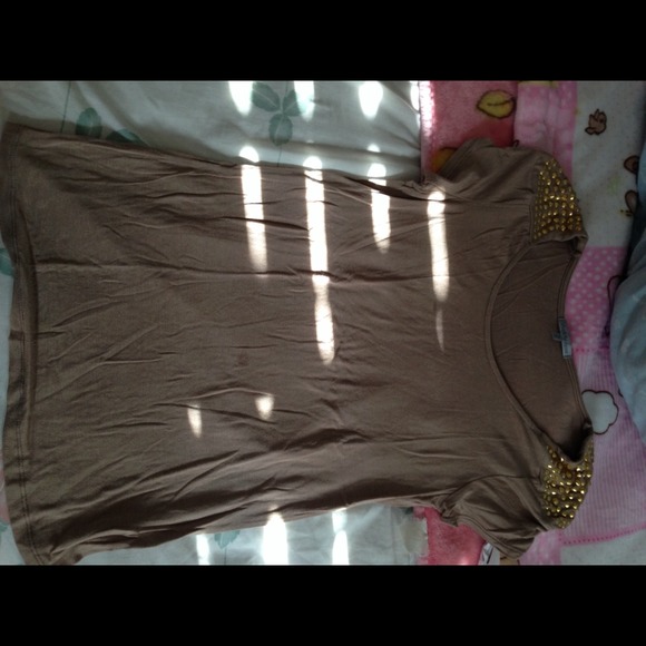 Tops - Picture 3 of 3