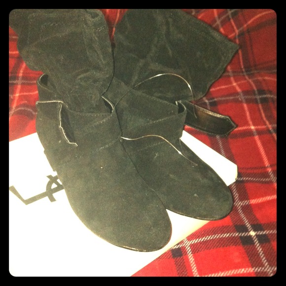 Forever 21 Short black boots