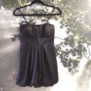 Sweetheart Strapless Peplum Top in Black