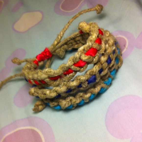 Square Knot/ Cobra Stitch Hemp Bracelet - Picture 3 of 3